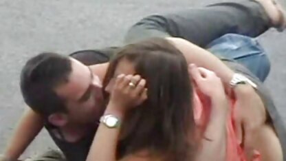 Abella Danger empurra agressivamente a sua rata para o tubo Enfurecido de um homem. vídeo de pornô brasileiro