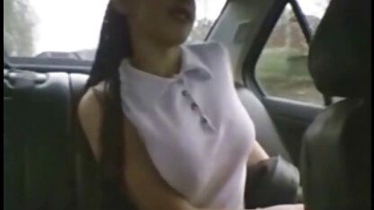 O marido vídeos de sexo brasileiro caseiro corno tirou a mulher enquanto comia a mulher em duas pilas.
